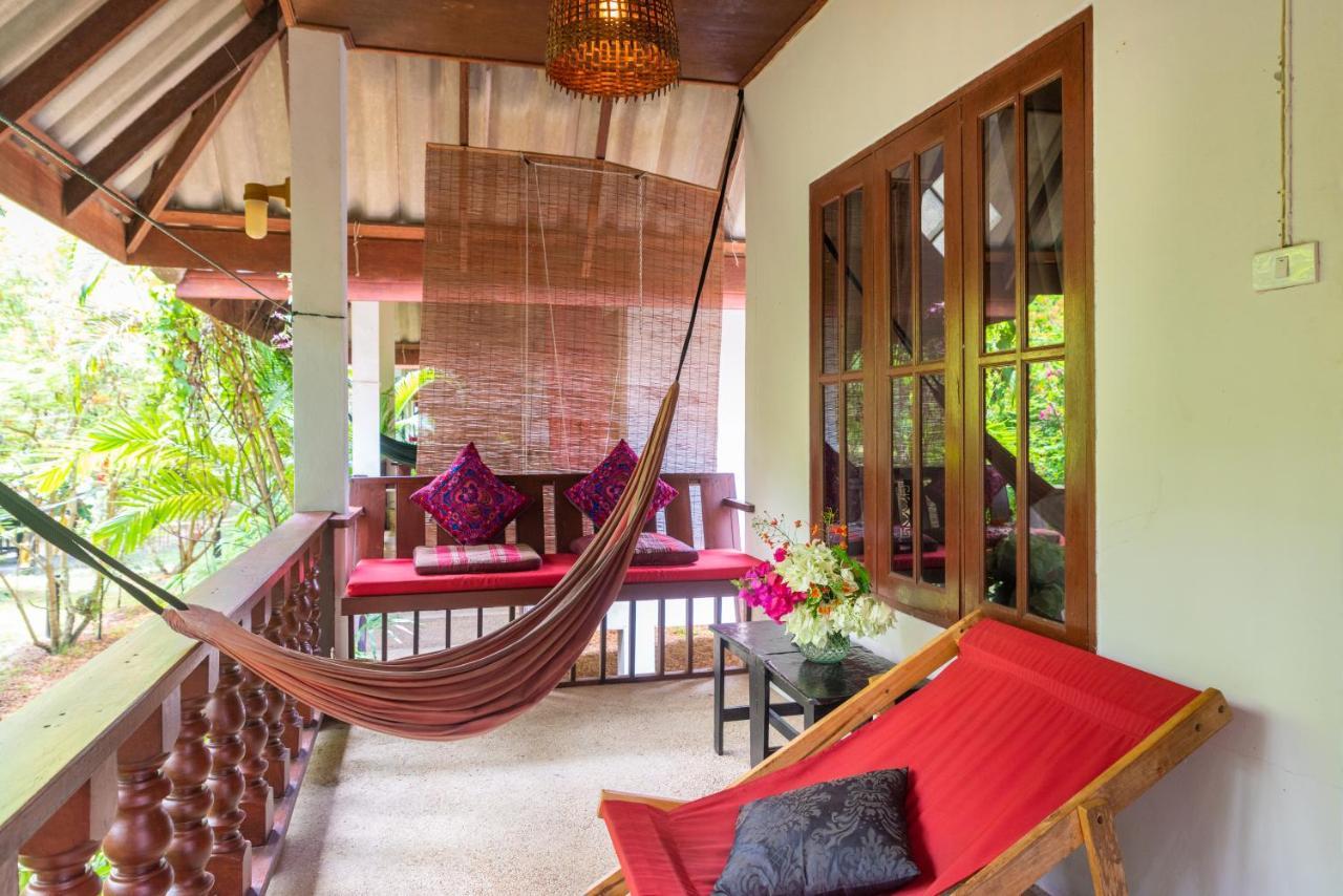 Alcove Bungalow Hinkong Exterior photo